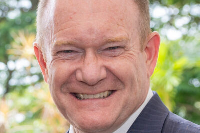 Chris Coons — official portrait