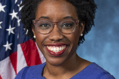Lauren Underwood — official portrait