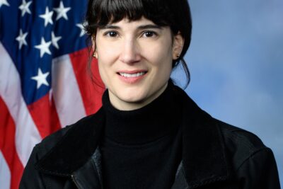 Marie Gluesenkamp Perez — official portrait