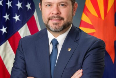 Ruben Gallego — official portrait