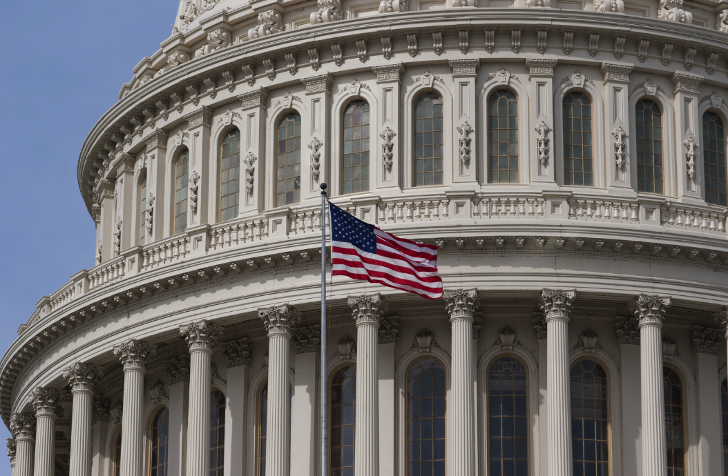 News headlines about U.S. political risk